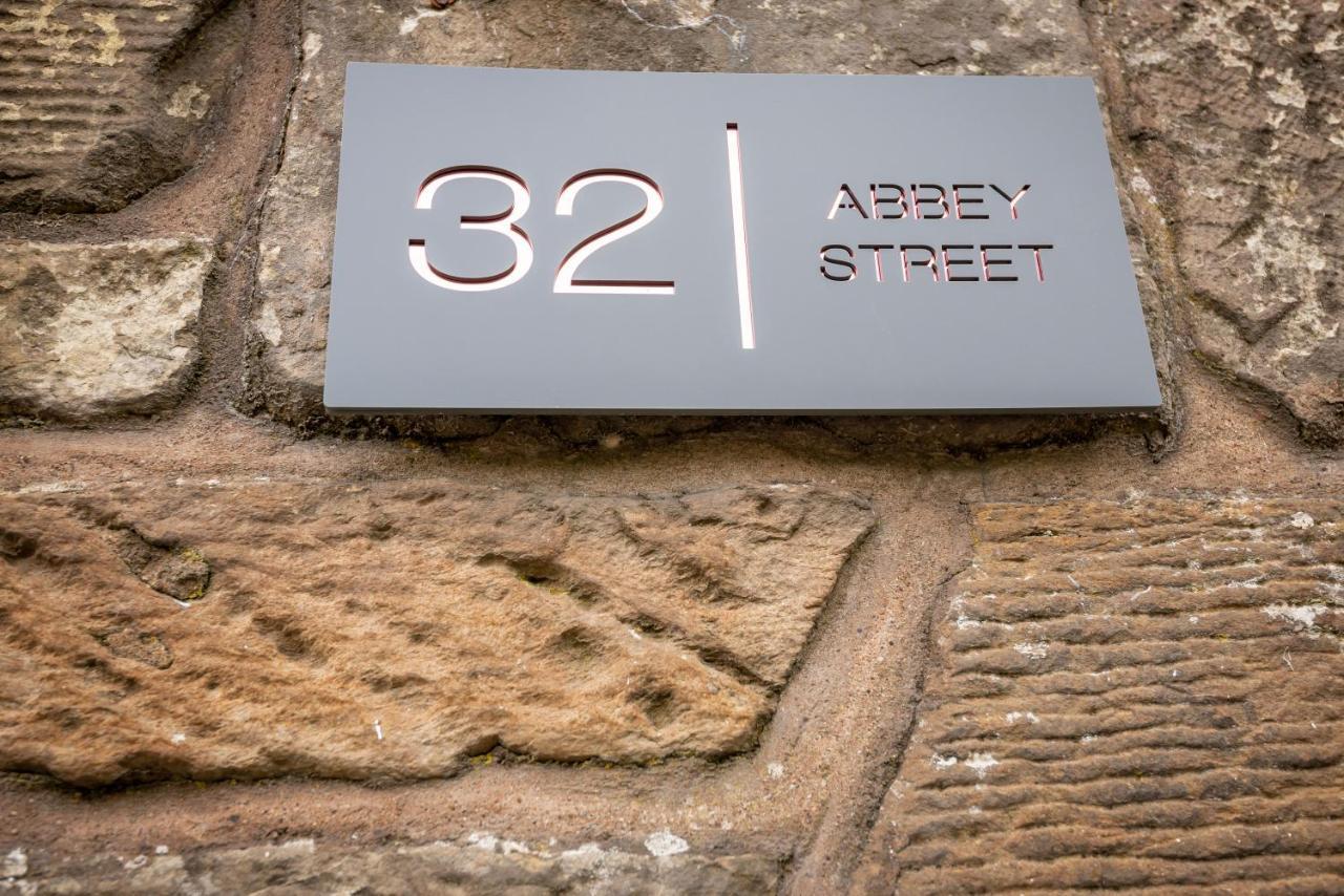 Central Pied-A-Terre Near Harbour St. Andrews Exterior photo
